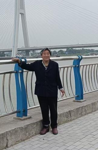 走失者照片 合肥市巢湖市寻人：八旬老太走失，穿...
