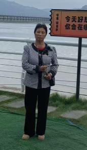 走失者照片 宁德市寻人：六旬老太走失，穿黑白格...
