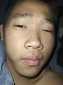 走失者照片 武汉市寻人：17岁男孩走失，穿灰白...