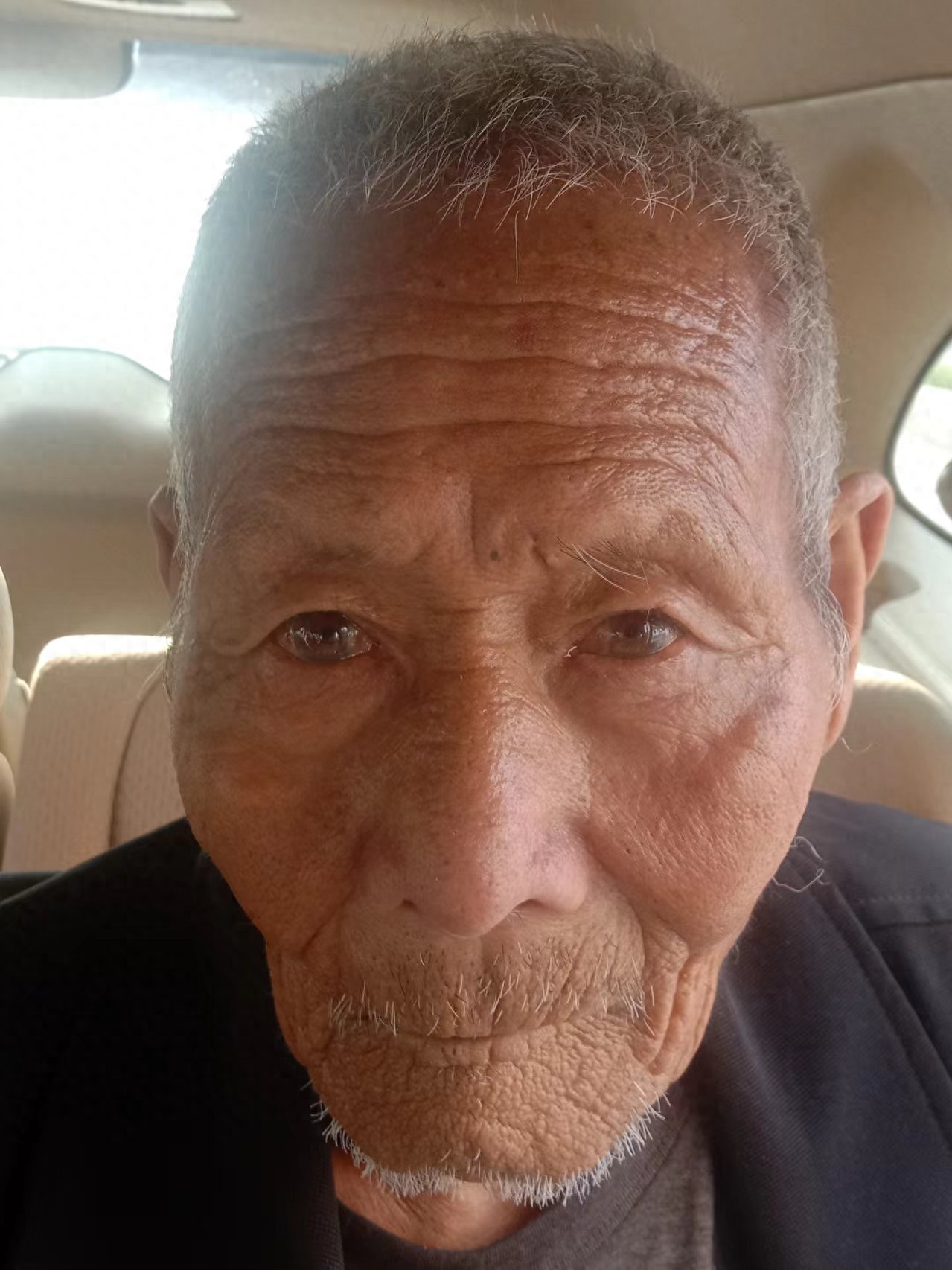 走失者照片 驻马店市寻亲：八旬老人被救助，高1...