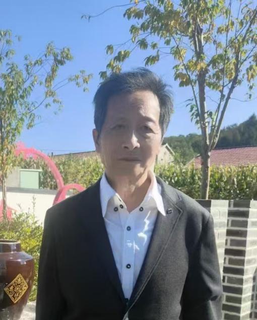 走失者照片 四平市寻人：六旬老人走失，戴黑色帽...