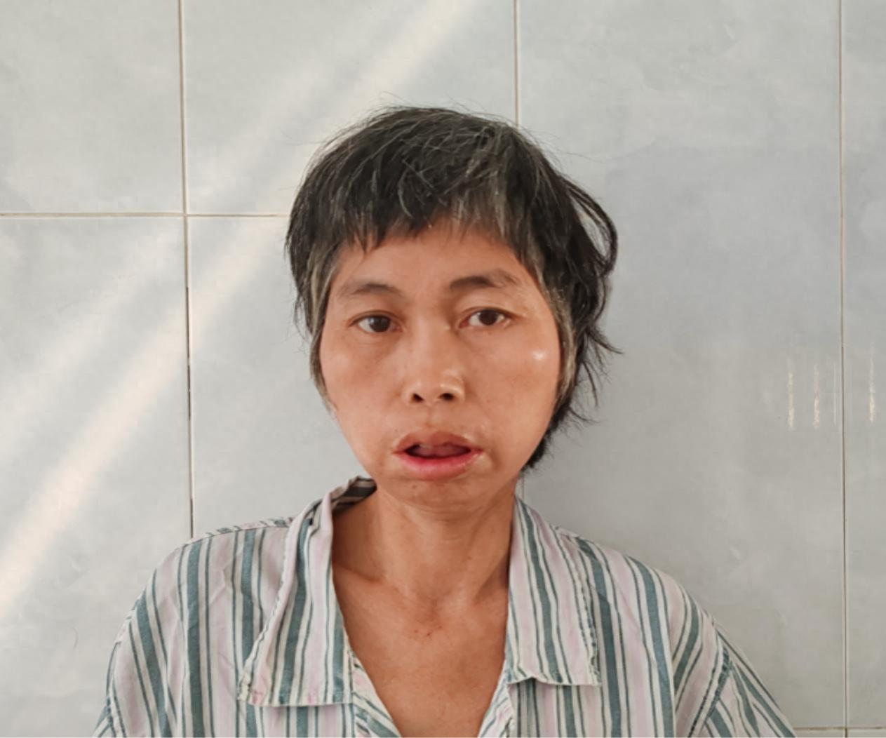走失者照片 梧州市寻亲：五旬女子被救助，穿黑色...