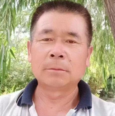 走失者照片 开封市寻人：五旬男子走失，穿黑色衣...