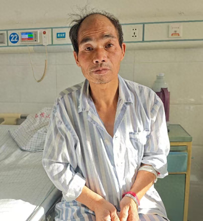 走失者照片 石嘴山市寻亲：六旬老人被救助，自写...