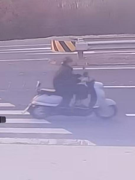 走失者照片 南通市寻人：七旬老人走失，骑灰色电...