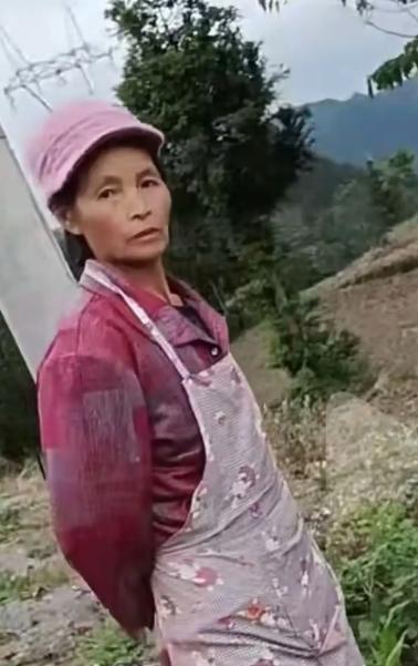 走失者照片 六盘水市盘州市寻人：六旬老太走失，...