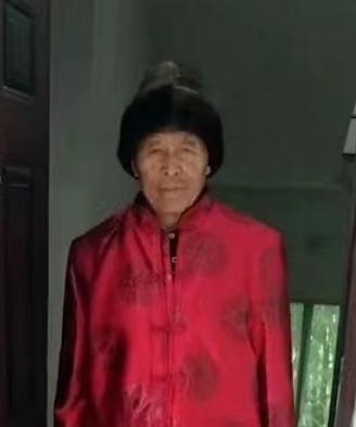 走失者照片 德阳市寻人：八旬老人走失，穿红色上...