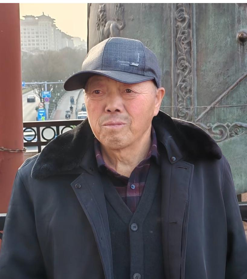 走失者照片 海东市寻人：七旬老人走失，穿藏蓝色...