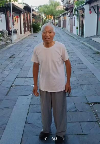 走失者照片 驻马店市寻人：八旬老人走失，穿灰色...