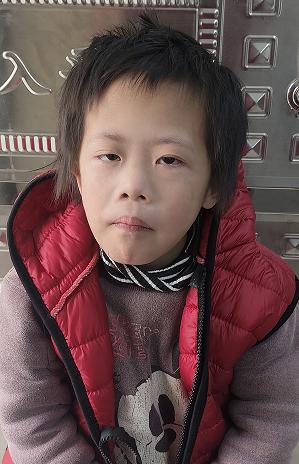 走失者照片 玉林市北流市寻亲：10岁女孩被救助...
