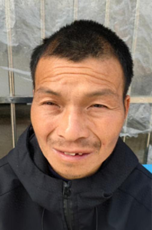 走失者照片 周口市寻亲：青年男子被救助，穿黑色...