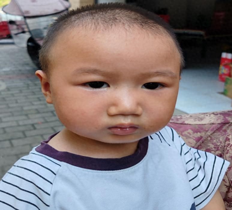 走失者照片 重庆市寻亲：3岁男孩被救助多年，裹...