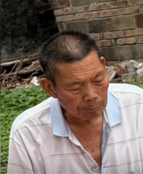走失者照片 玉林市寻人：七旬老人走失，穿灰色上...