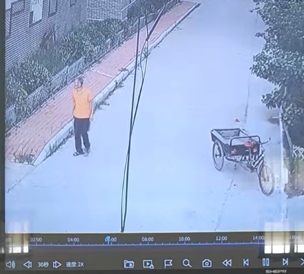 走失者照片 济南市寻人：七旬老人走失，穿橙黄色...