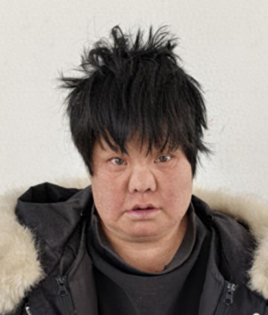 走失者照片 宿迁市寻亲：五旬女子被救助，穿黑色...