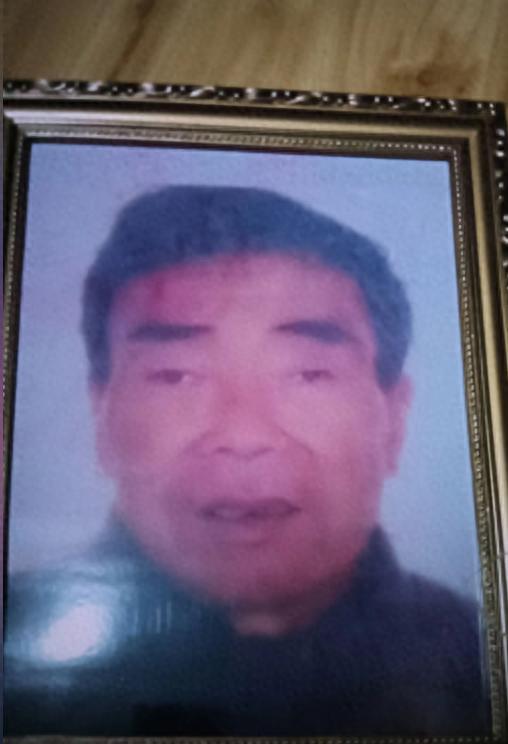 走失者照片 广元市寻人：七旬老人走失，穿白色衬...