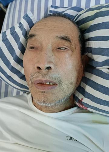走失者照片 新余市寻亲：六旬老人被救助，穿白色...