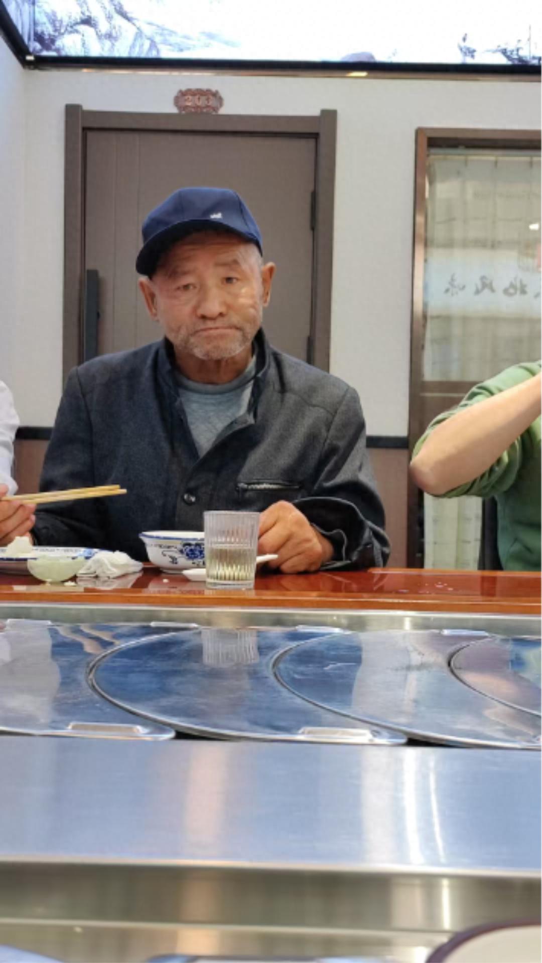 走失者照片 大庆市寻人：七旬老人走失，穿卡其色...