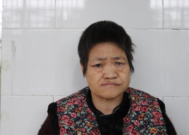 走失者照片 广州市寻亲：七旬老太被救助，疑似湖...