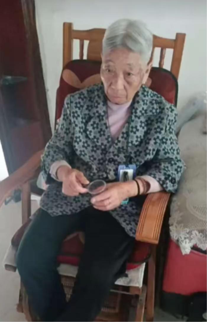 走失者照片 衡阳市耒阳市寻人：七旬老太走失，穿...
