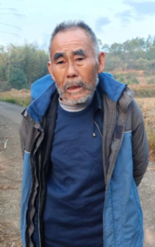 走失者照片 吉安市寻人：八旬老人走失，穿浅灰色...