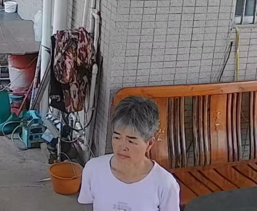 走失者照片 河源市寻人：六旬老太走失，穿青色T...