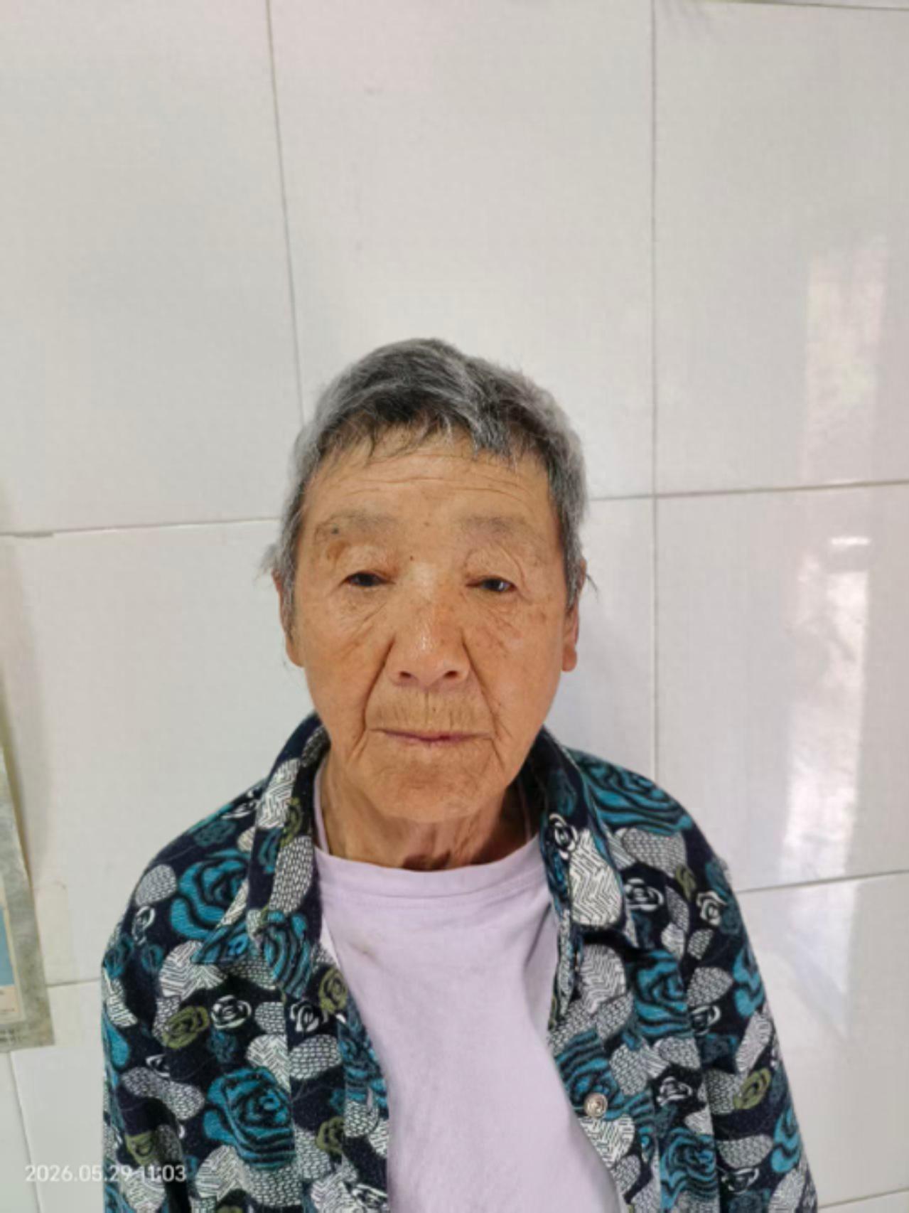 走失者照片 信阳市寻亲：八旬老太被救助，自述叫...