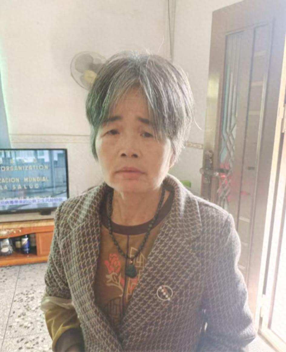 走失者照片 河源市寻人：六旬老太走失，穿青色T...