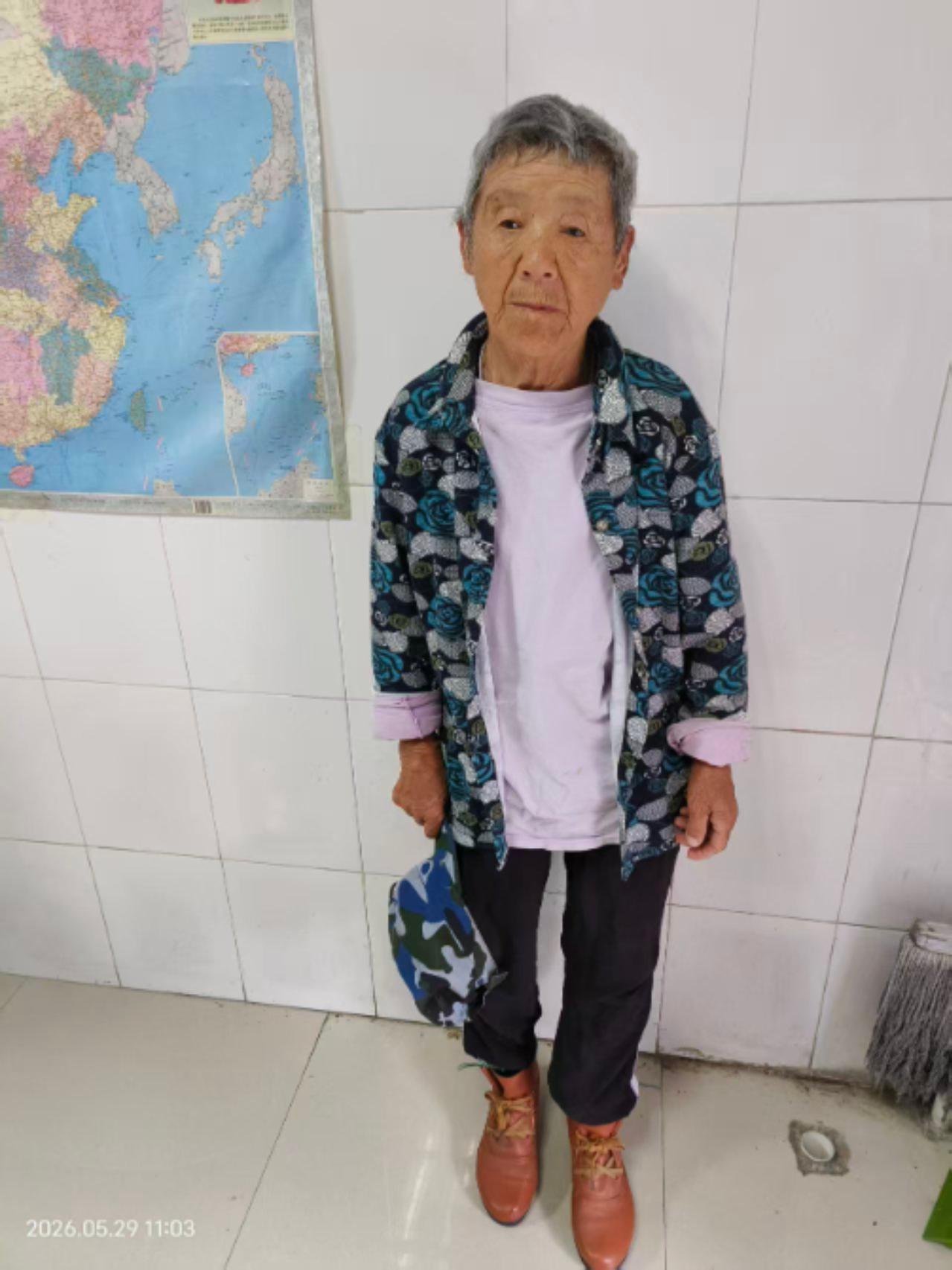 走失者照片 信阳市寻亲：八旬老太被救助，自述叫...