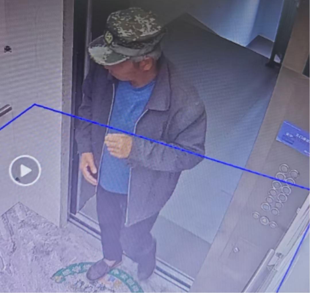 走失者照片 保定市寻人：六旬老人走失，穿蓝色短...