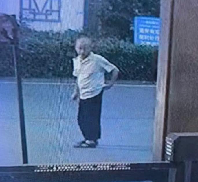 走失者照片 德阳市广汉市寻人：八旬老人走失，穿...