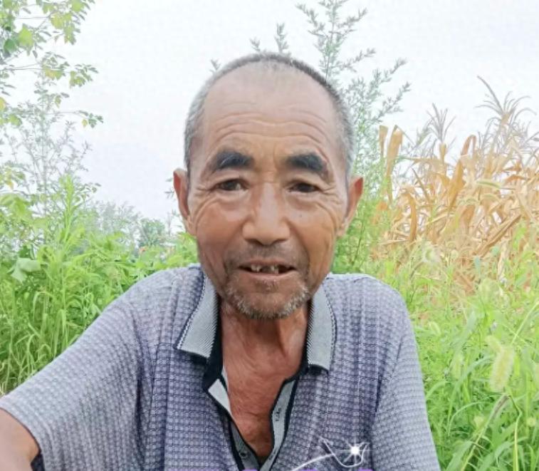 走失者照片 商丘市寻人：七旬老人走失，穿灰色衣...
