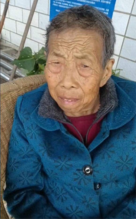 走失者照片 重庆市寻人：八旬老太走失，高1米4...