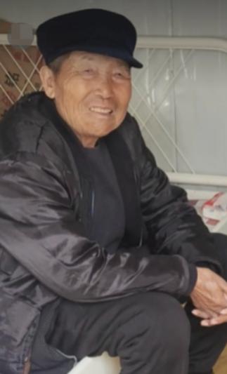 走失者照片 驻马店市寻人：八旬老人走失，穿蓝色...