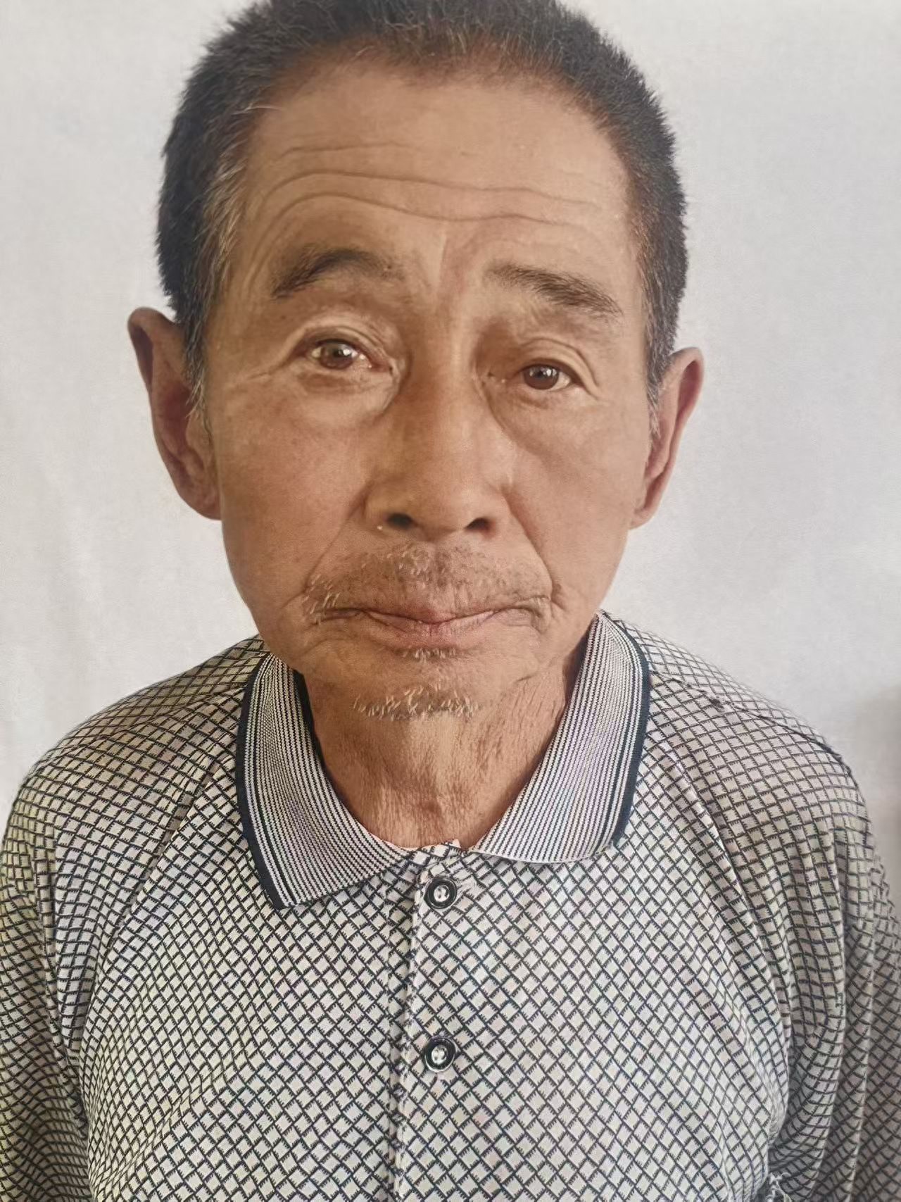 走失者照片 承德市寻人：七旬老人走失，穿黑色衣...