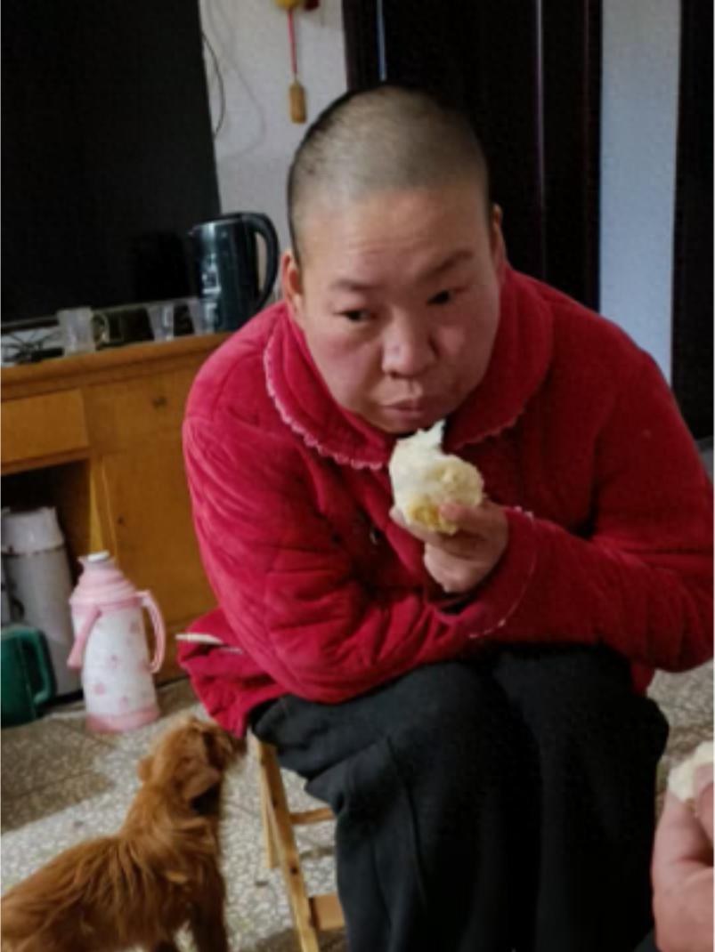 走失者照片 开封市寻人：青年女子走失，患精神分...