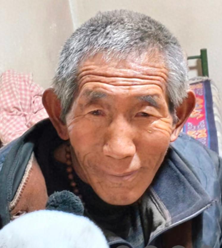 走失者照片 甘南州寻人：七旬老人走失，穿深棕色...