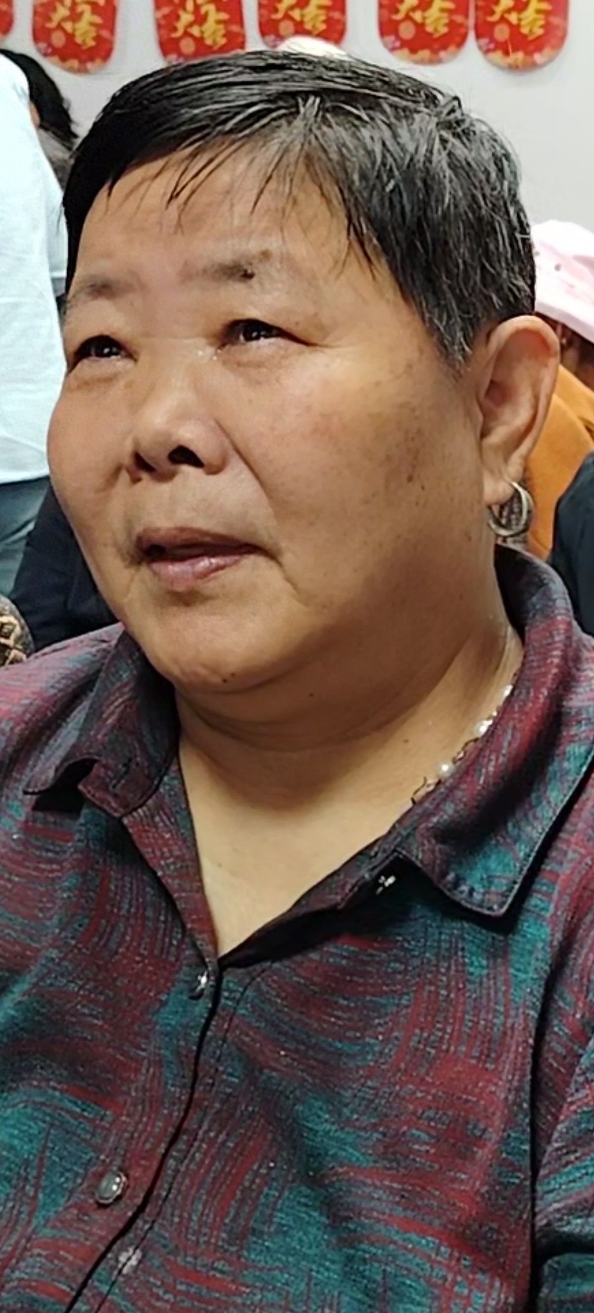 走失者照片 曲靖市寻人：六旬老太走失，穿绿色衣...