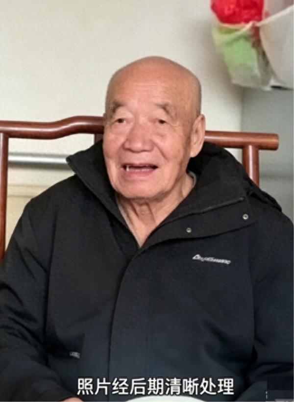 走失者照片 保定寻人：八旬老人走失，穿黑色长裤...
