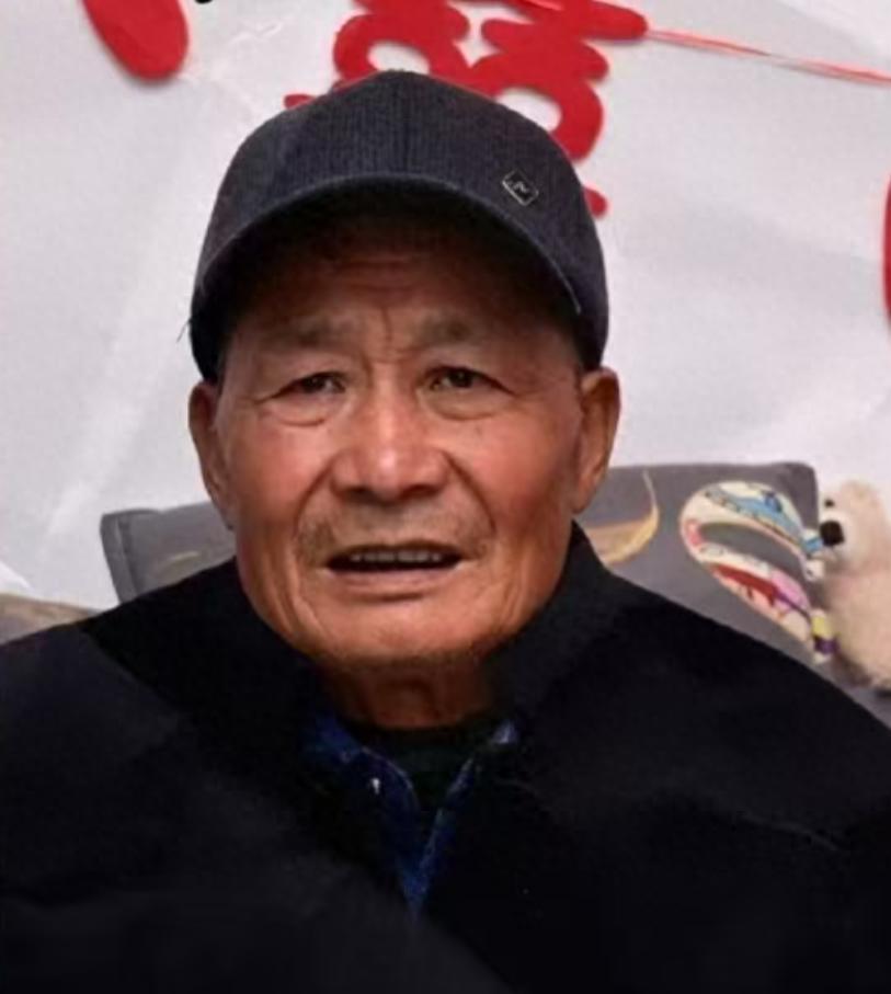 走失者照片 合肥市寻人：七旬老人走失，穿黑色短...