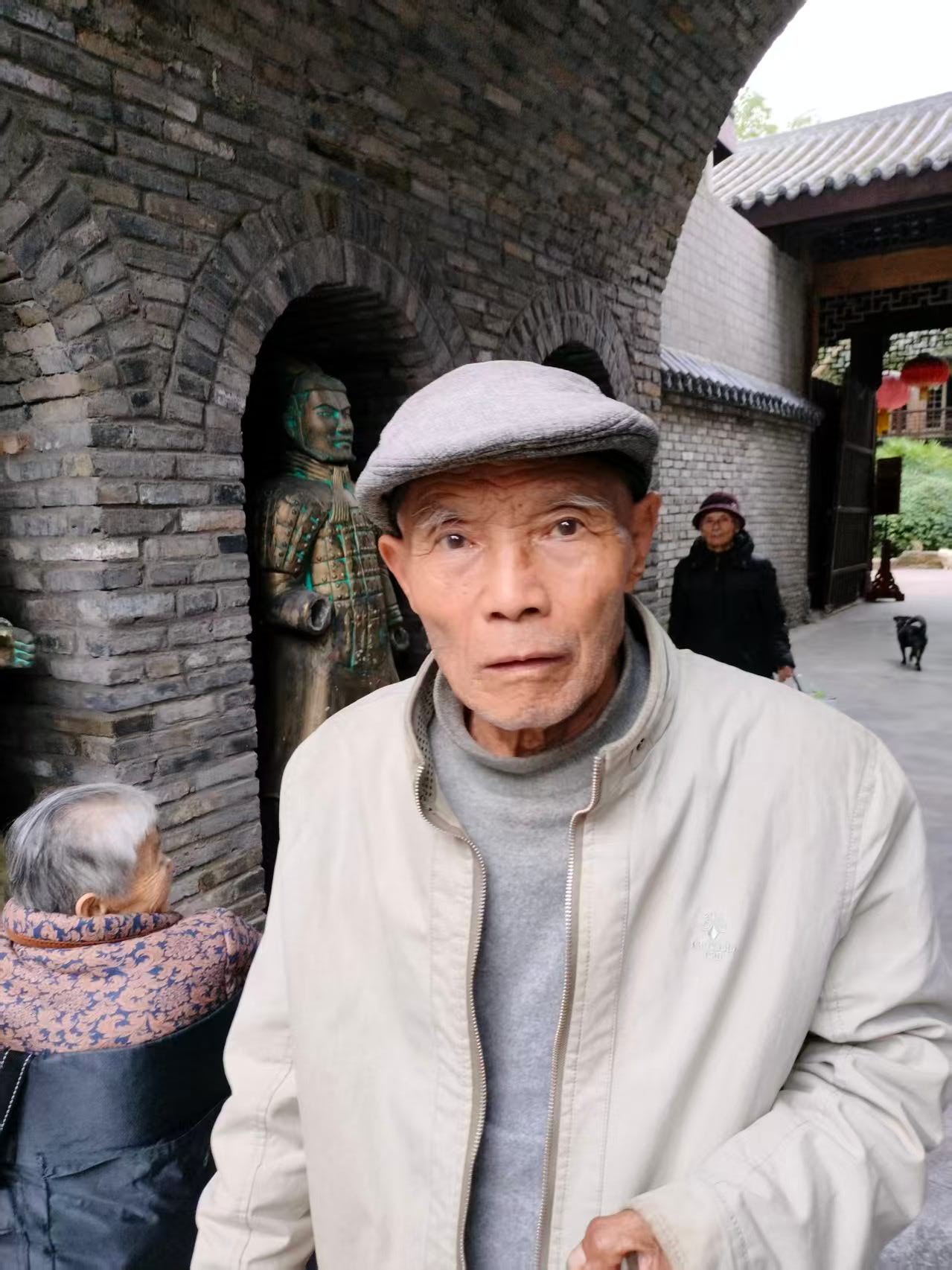 走失者照片 如有知情人士请联系家人电话1368...
