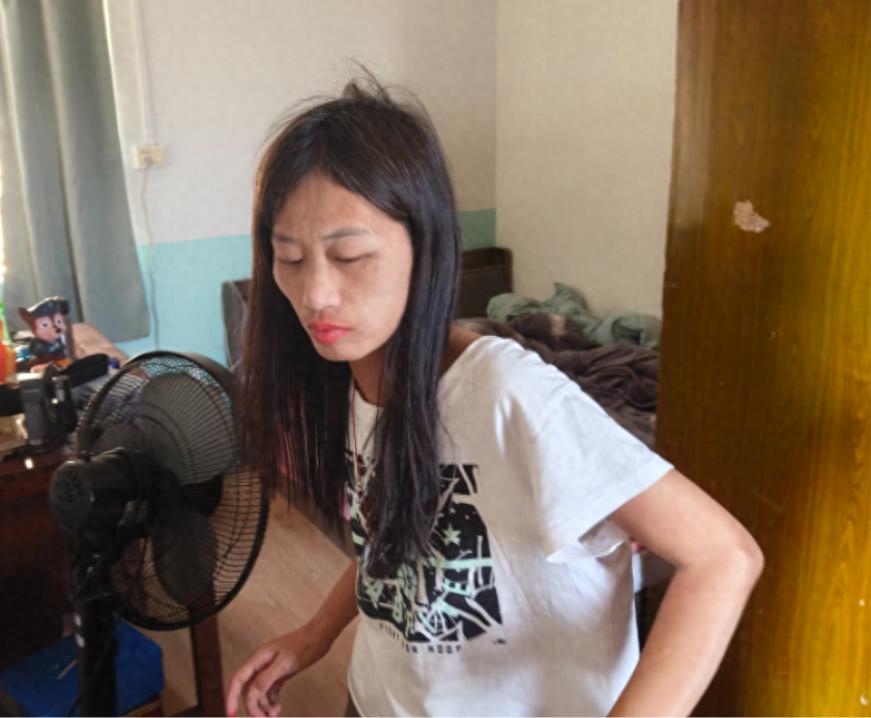 走失者照片 云浮市罗定市寻人：青年女子走失，患...