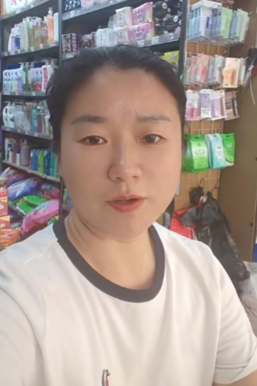 走失者照片 宜宾市寻人：中年女子走失，患抑郁症...