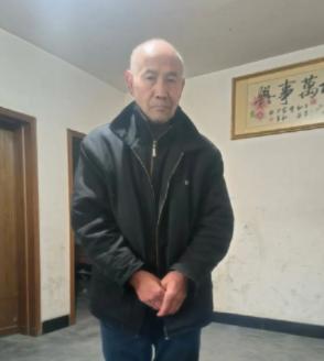 走失者照片 十堰市寻人：七旬老人走失，穿浅蓝色...
