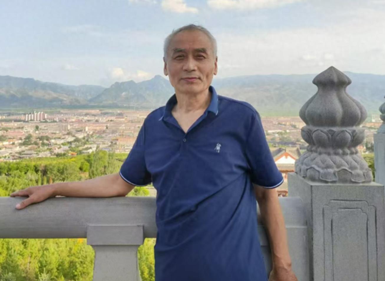 走失者照片 忻州寻人：六旬老人走失，穿灰色防晒...