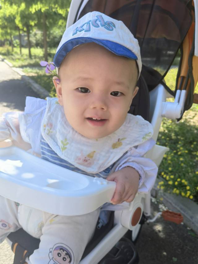走失者照片 捡到一名男婴，寻找父母
