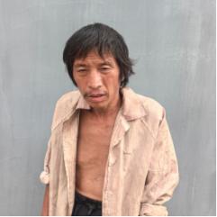 走失者照片 连云港寻亲：六旬老人被救助，穿米色...