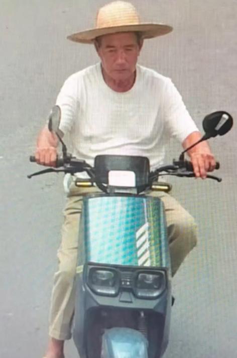 走失者照片 儋州寻人：七旬老人走失，穿白色T恤...