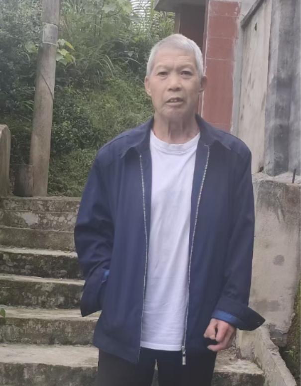 走失者照片 黔东南州寻人：七旬老人走失，穿棕色...