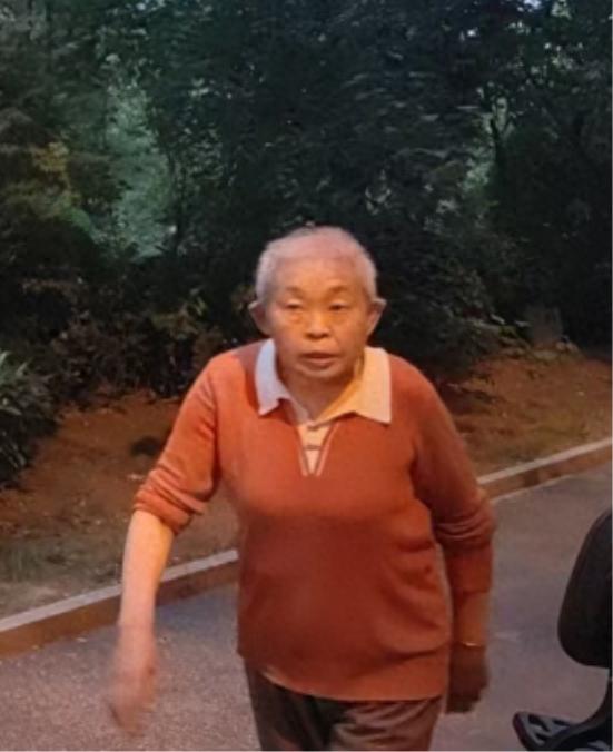 走失者照片 西安市寻人：六旬老太走失，患阿尔茨...